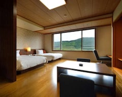 Ryokan Oirase Mori no Hotel (Towada, Japan)