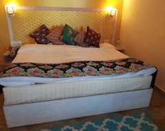 Hotelli Eriline Riverside Resort &Spa (Panna, Intia)