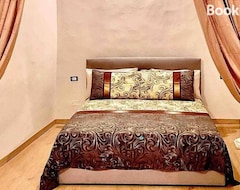Toàn bộ căn nhà/căn hộ Lovely And Cozy Central Apartment In The Best Position (Florence, Ý)