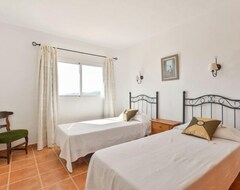 Hele huset/lejligheden 5 Bedroom Villa Near Ibiza Town, Sea View, 4 Bathrooms, Pool, Jacuzzi (Sant Josep de sa Talaia, Spanien)