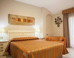 Hotelli Hotel Versalles (Granja de Rocamora, Espanja)