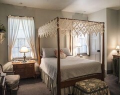 Hotel The Bed And Breakfast At Oliver Phelps (Canandaigua, USA)