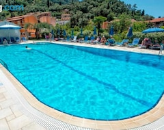 Khách sạn Nobile Hotel (Agios Gordios, Hy Lạp)