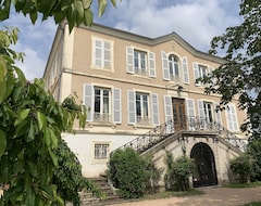Toàn bộ căn nhà/căn hộ Grande Maison Familiale Situ?e Dans Le Beaujolais Au Coeur Des Vignes (Saint-Julien, Pháp)