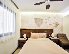 Khách sạn Grand Fifty Suites (Playa del Carmen, Mexico)
