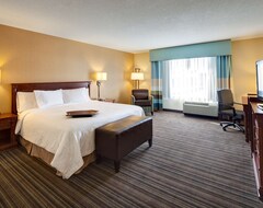 Hotel Hampton Inn & Suites by Hilton Toronto Airport (Mississauga, Canadá)