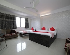 Oyo 29093 Hotel A3 & Restaurant (Nagpur, Hindistan)