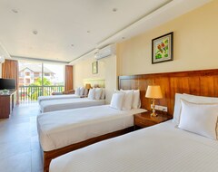 Hotel Serene Grand (Kandy, Sri Lanka)