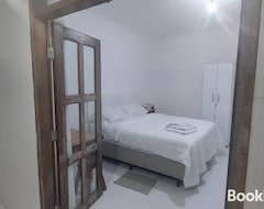Entire House / Apartment Residencial Maria De Lourdes (Ibicoara, Brazil)