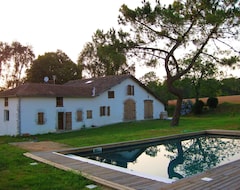 Toàn bộ căn nhà/căn hộ Amazing House With Swimming-pool (Saint-Lattier, Pháp)