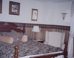 Hotel All Seasons Bed & Breakfast (Mississauga, Canadá)