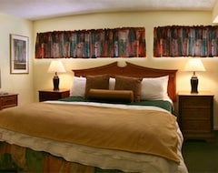 Khách sạn Tuscany Manor Resort (Palm Springs, Hoa Kỳ)