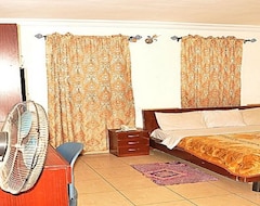 Hotel Shadlat International (Lagos, Nigeria)