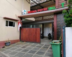 Hotel Wisma Lusya near GOR Satria RedPartner (Banyumas, Indonezija)