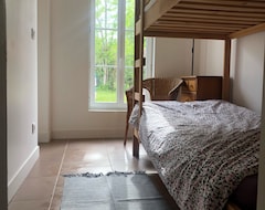 Koko talo/asunto 10 Minutes From Guédelon, Quiet House With Large Garden Not Overlooked (Saint-Fargeau, Ranska)