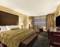 Khách sạn Poco Inn And Suites Hotel And Conference Center (Coquitlam, Canada)