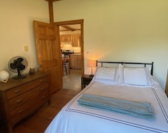 Cijela kuća/apartman Rustic And Secluded 1 Bedroom Cabin Retreat. Located On Private Stocked Pond. (Aledo, Sjedinjene Američke Države)