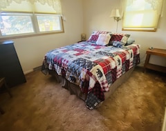 Entire House / Apartment Osage Retreat-cozy Home Minutes From Fort Peck Lake (Fort Peck, USA)