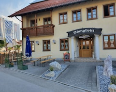 Otel Landgasthof Stangl (Moosinning, Almanya)