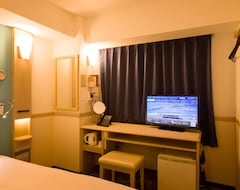 Hotel Toyoko Inn Tokyo Shinjuku-gyoemmae-eki 3-ban Deguchi (Tokyo, Japan)