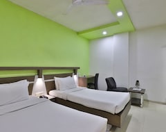 Hotel Merit (Surat, India)