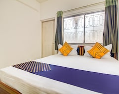 Hotel FabExpress Raj Tourist (Nashik, Indija)