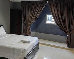 Hotelli Hanarilla Hotel (Seri Manjung, Malesia)