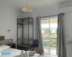 Khách sạn Sunshine Apartments (Nikiana, Hy Lạp)