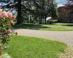 Toàn bộ căn nhà/căn hộ Maison Dans Les Dépendances Du Parc Du Château De Frontenay (Frontenay, Pháp)