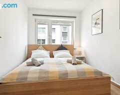 Casa/apartamento entero Ganz Neu, 80qm 3 Zimmer, Nahe Messe & Klinikum, 2x 55 Smart Tv, Netflix, Keyless (Essen, Alemania)