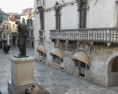Khách sạn B&B Central Palace Heritage (Split, Croatia)