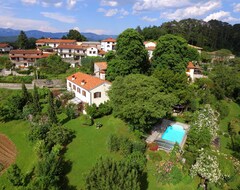 Toàn bộ căn nhà/căn hộ Semi-detached House, Sub-mediterranean Garden Estate, Panoramic Views, Pool, Art (Branik, Slovenia)