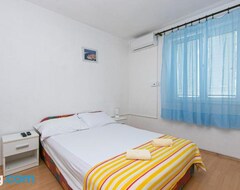 Tüm Ev/Apart Daire Apartments With A Parking Space Gradac, Makarska - 5198 (Gradac, Hırvatistan)
