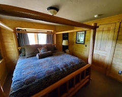 Toàn bộ căn nhà/căn hộ Lazy Bear Hideaway -your Spacious Mountain Retreat! Sleeps 30 (Oakley, Hoa Kỳ)