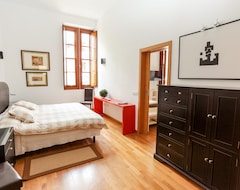 Cijela kuća/apartman Fantastic 1 Bedroom With High Ceilings In Historic Building (Santa Cruz, Španjolska)