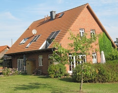 Toàn bộ căn nhà/căn hộ Top: Ferienhaus In Traumhafter Lage, Großes Naturgrundstück, Nah Am Schaalsee. (Kneese, Đức)