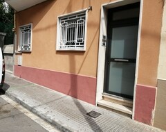 Entire House / Apartment New Ahllenrock ver video ¡te gustara!. Reservalo.- https://youtu.be/8zfKCAnTzTw (Cornellà de Llobregat, Spain)