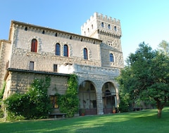 Otel Castello di Santa Cristina (Grotte di Castro, İtalya)
