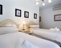 Entire House / Apartment 6 Bedroom, Loft,heated Swimming Pool, Outside Spa, Outside Bar, Fire (Casares, Spain)