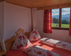 Koko talo/asunto Canopy Bed, View Of The Lake And Mountains, 150 Km View, Game Reserve (Weyregg am Attersee, Itävalta)