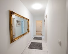 Casa/apartamento entero 85 Sqm Apartment With Terrace On The Ground Floor - Cheap Stay (Bergheim, Alemania)