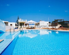 Khách sạn Kalimera Hotel (Agia Marina, Hy Lạp)
