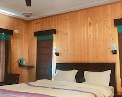 Khách sạn Silver Oak (Srinagar, Ấn Độ)