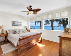 Cijela kuća/apartman Makapu’U Hale, Literally On The Beach! Views Views Views! (Waimanalo, Sjedinjene Američke Države)