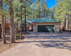 Casa/apartamento entero New! Wild Horse Retreat- Pinetop Family Getaway W/outdoor Firepit & Trampoline! (Taylor, EE. UU.)