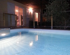 Cijela kuća/apartman Luxury Villa Near The Beach, Air Conditioned, With Pool And 4 Bedrooms (Sainte-Marie, Francuska)