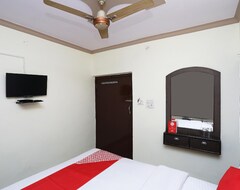 OYO Hotel Vanshika (Agra, India)