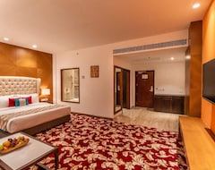 Khách sạn Divine Clarks Inn Suites (Kurukshetra, Ấn Độ)