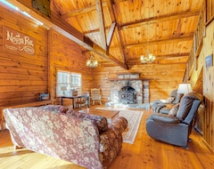 Entire House / Apartment Inviting Dog-friendly Cabin With Sauna, Skiing, Firepit, & Washer/dryer (Williston, USA)