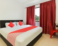 Super Oyo 89495 Rich Hotel (Batu Pahat, Malezija)